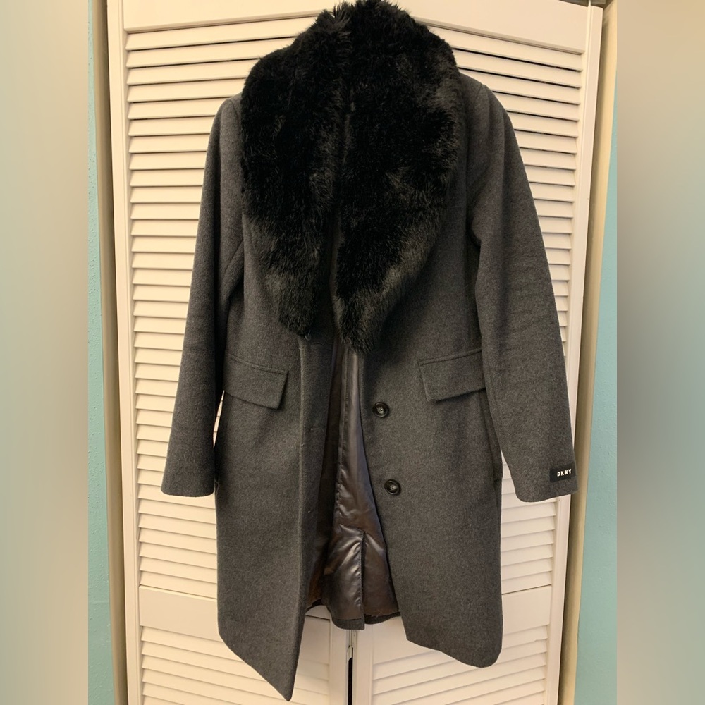 Amazing DKNY Peacoat! Size Small